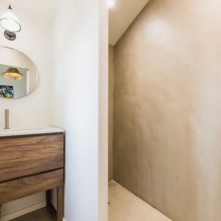 House Keyweek Design Swimming Pool Near 别墅 比达尔