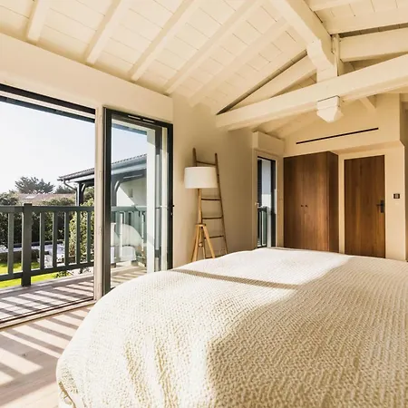 House Keyweek Design Swimming Pool Near 别墅 *